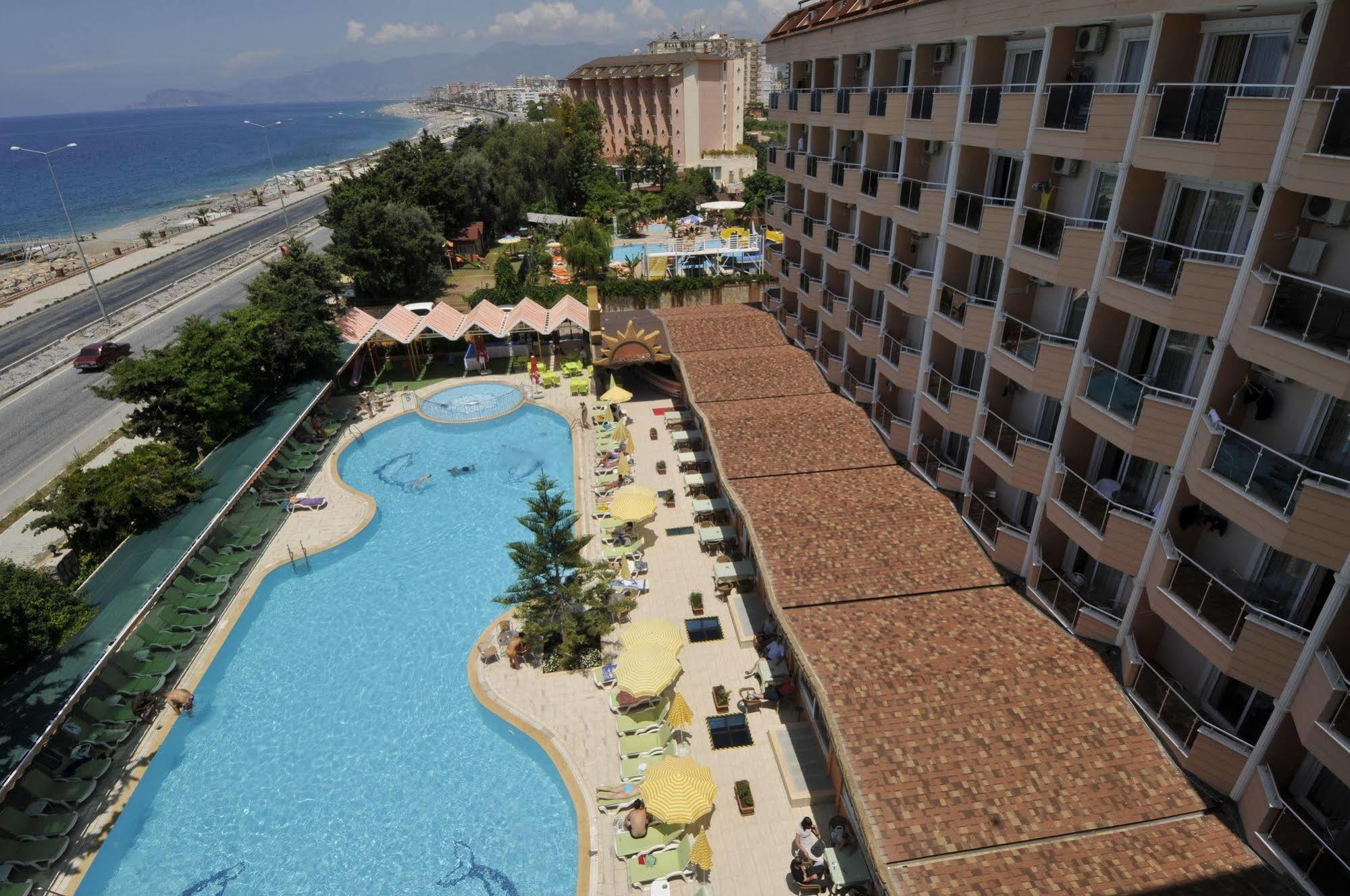 Resort First Class